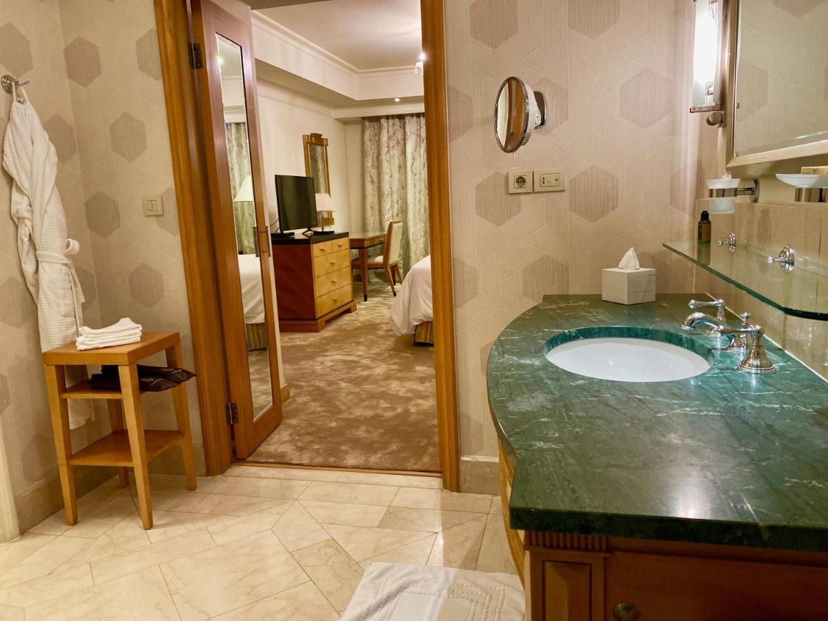 Chez Haytham At Four Seasons Nile Plaza Residential Suite Kairo Eksteriør bilde